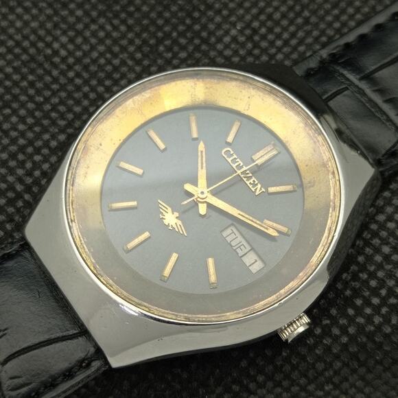 Vintage 1994 Citizen Automatic Mens Silver Watch W/daydate & Gold accents - Picture 6 of 8
